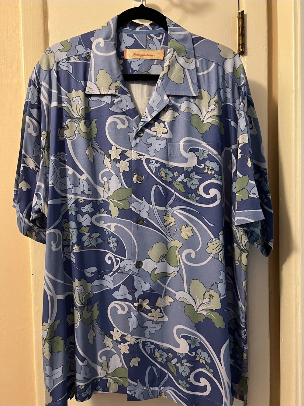 Tommy Bahama Blue Floral Short-Sleeve Dress Shirt-100% Washable Silk